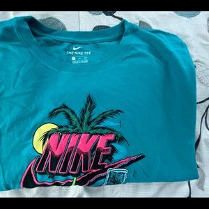 XXL Nike Summer Themed Men T-Shirt